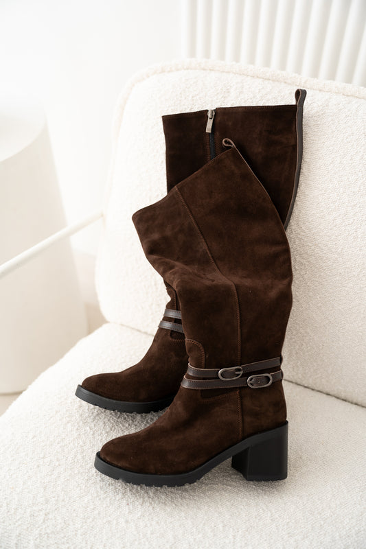 Чоботи з натуральної замші “Шоколад”