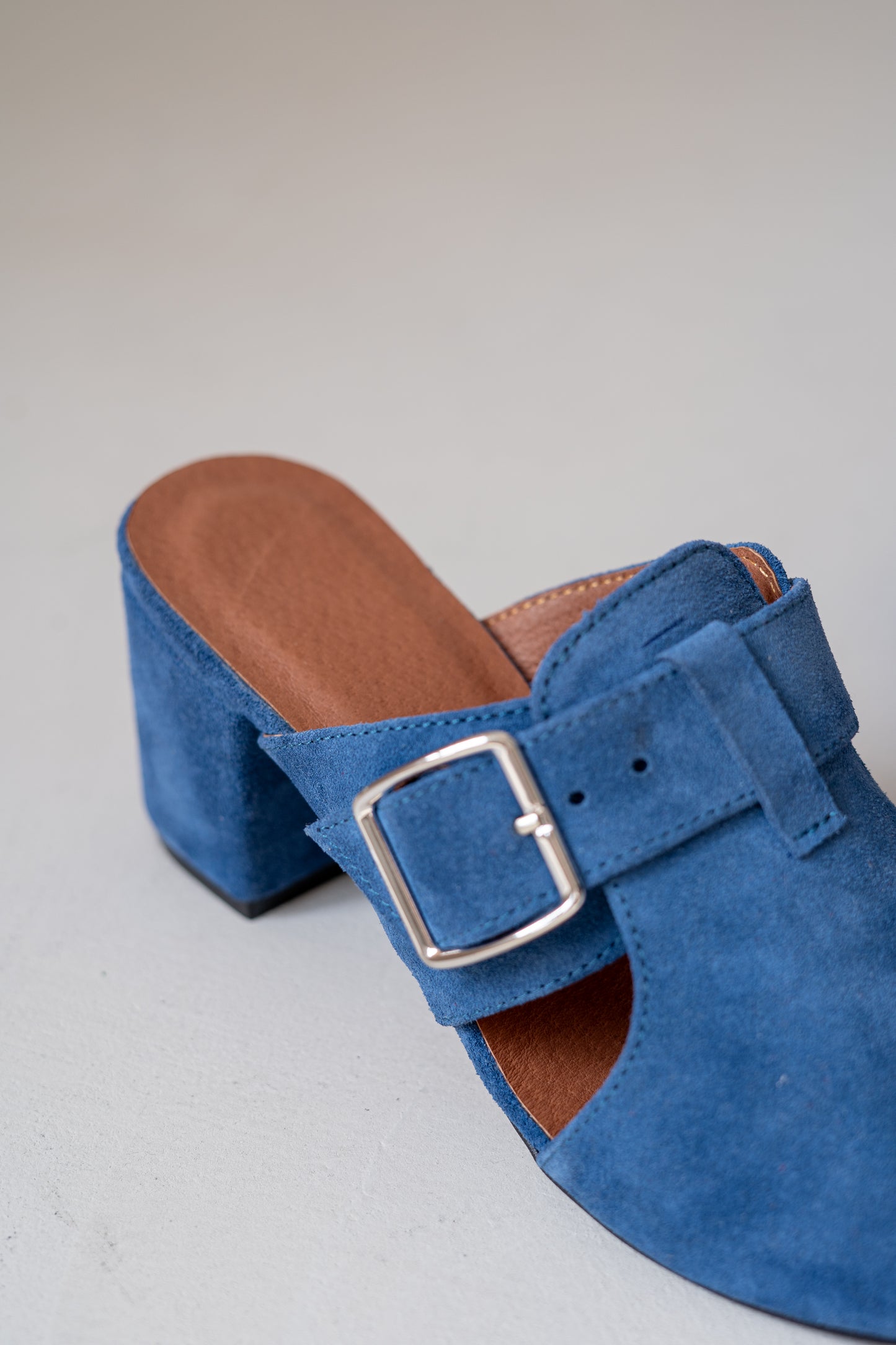 Blue Suede Heels with Elegant Design