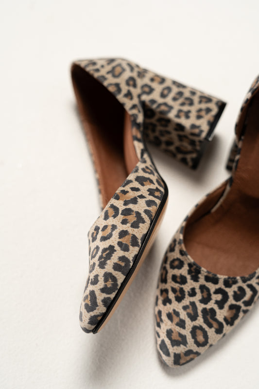 ✨ Custom-Made Leopard Print Pumps ✨