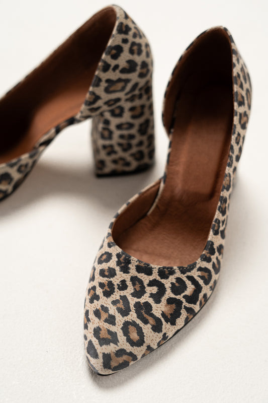 ✨ Custom-Made Leopard Print Pumps ✨