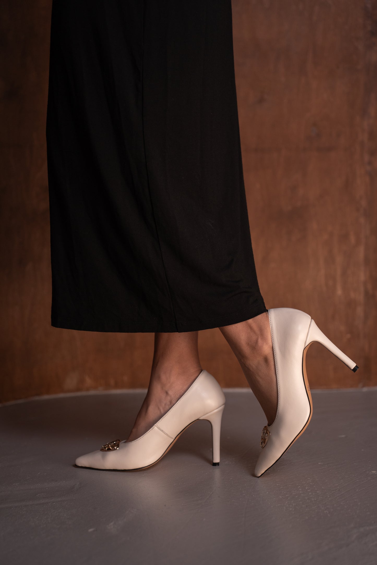 Туфлі-човники з золотим акцентом (Ivory)