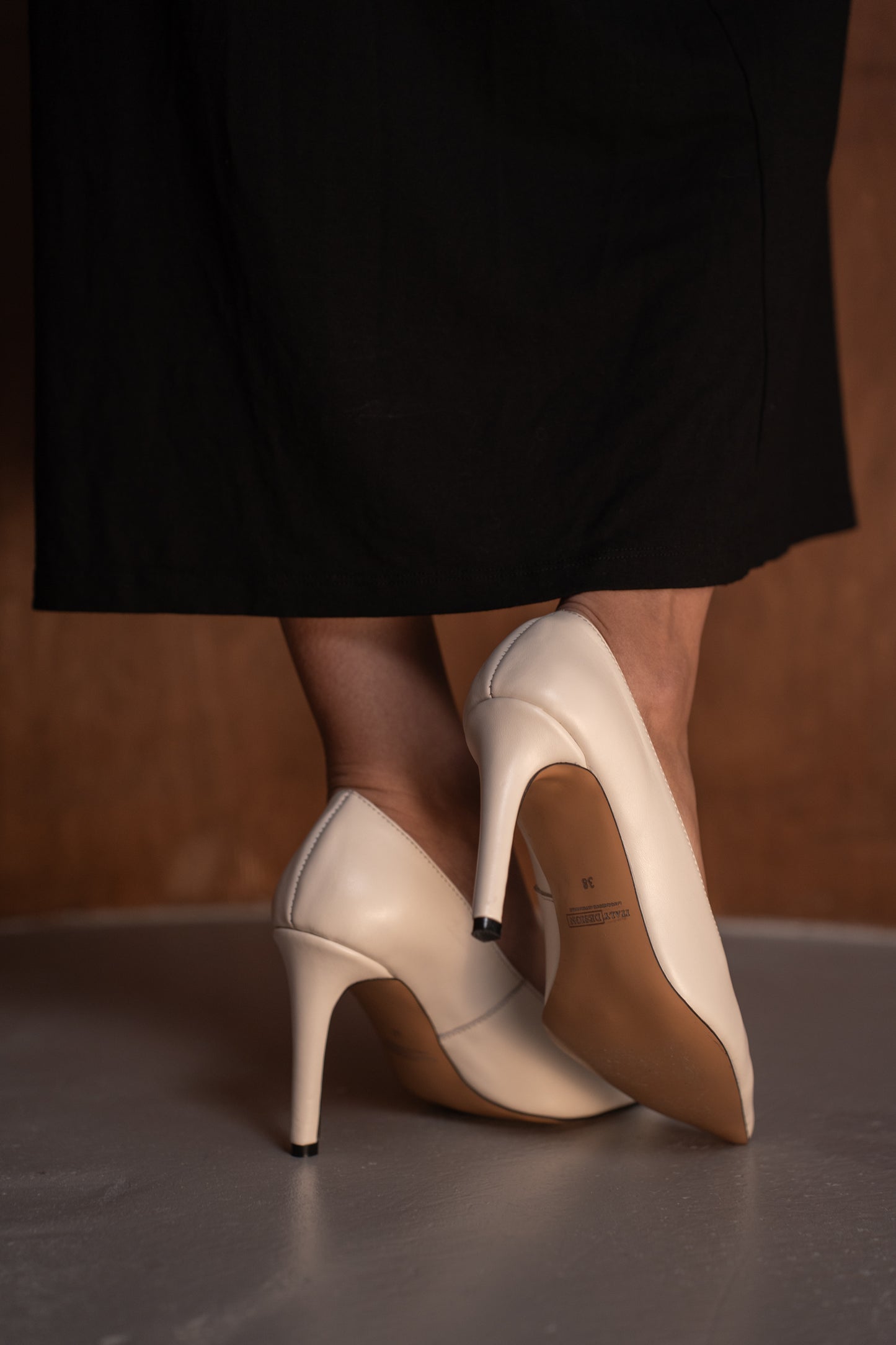 Туфлі-човники з золотим акцентом (Ivory)